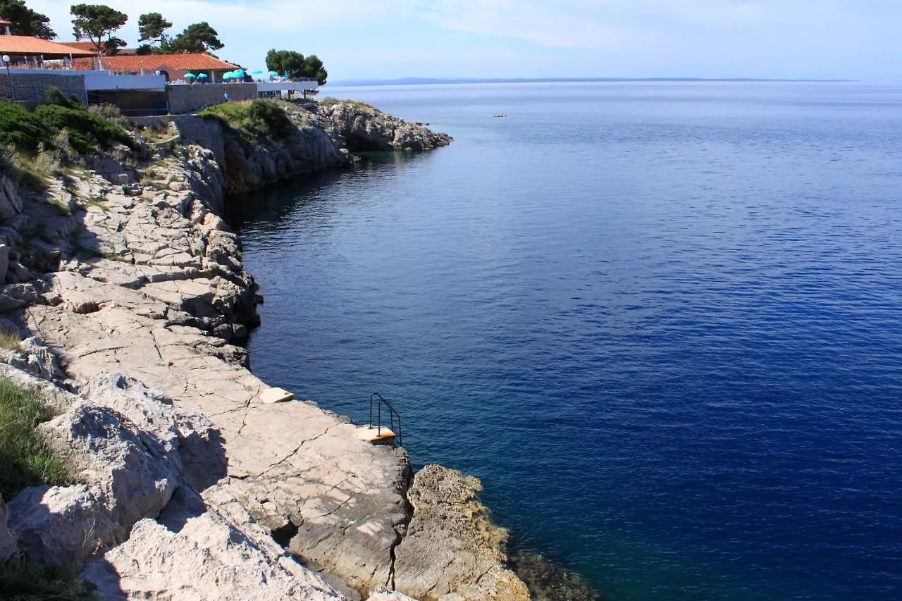 Apartment Veli Losinj 8029B